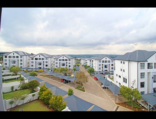 1 BEDROOM APARTMENT FOR SALE IN GREENSTONE HILL